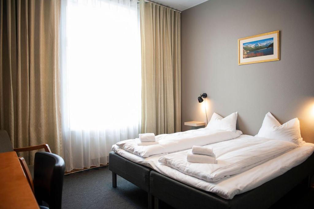Henriks Hotell Skien Exterior photo