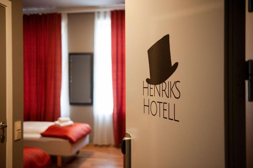 Henriks Hotell Skien Exterior photo