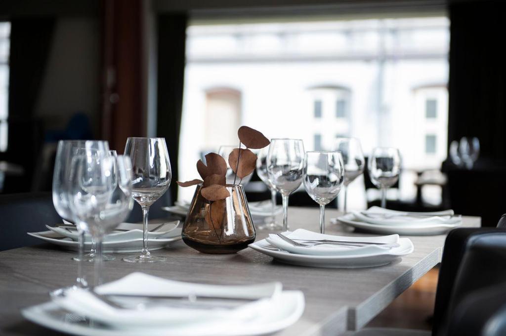 Henriks Hotell Skien Exterior photo